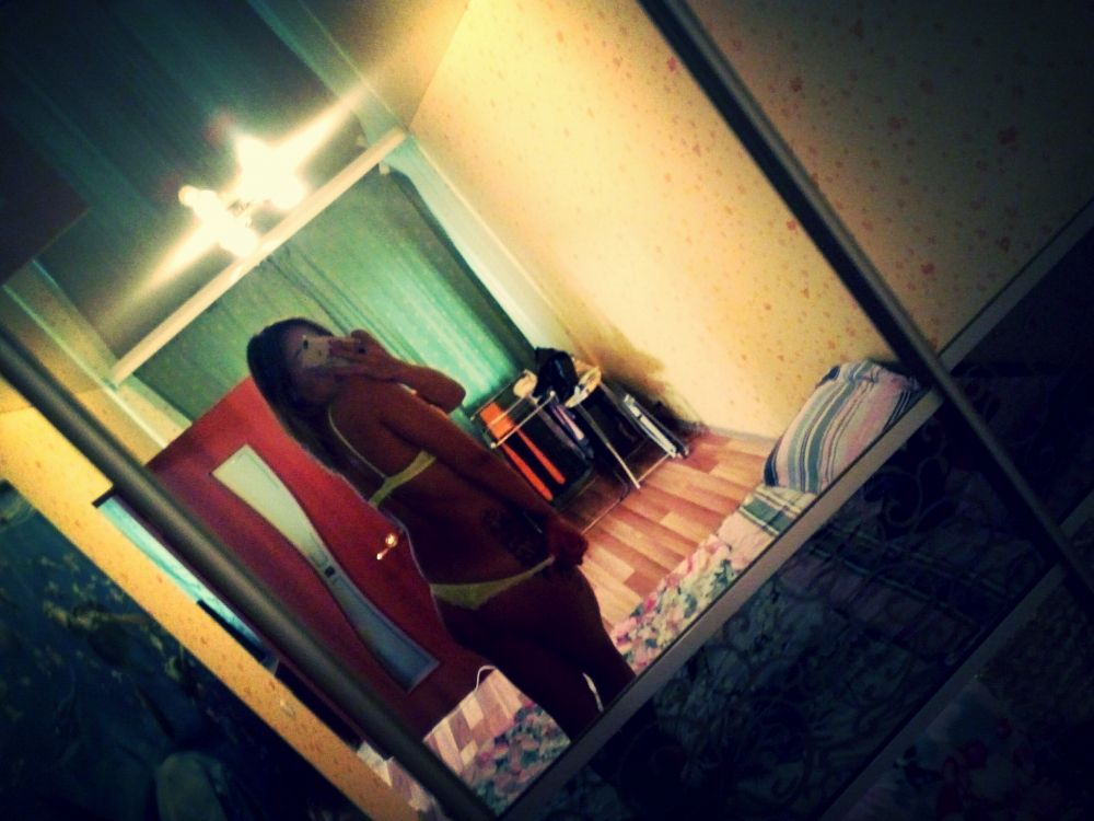 Эльвира проститутка из интим салона Москвы у метро Комсомольская 